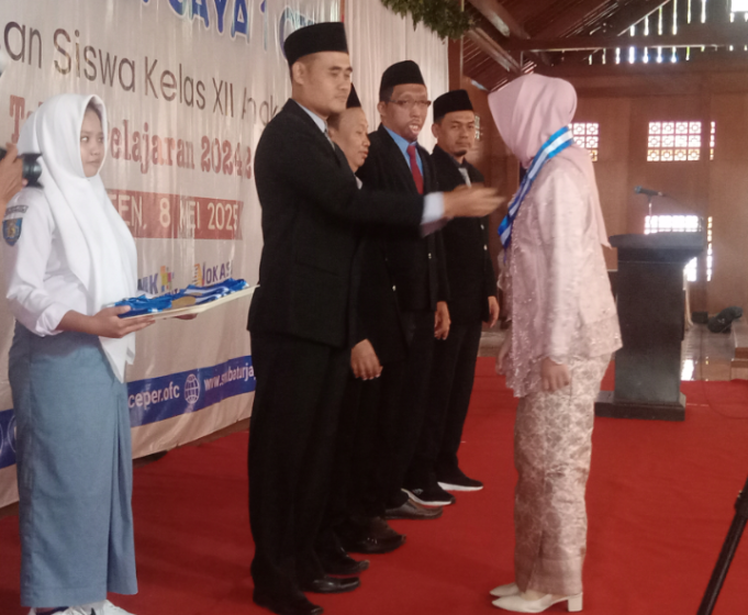 Akhirussanah SMK Batur Jaya 1 Ceper Klaten, Kelas XII Tahun Pelajaran 2024-2025.