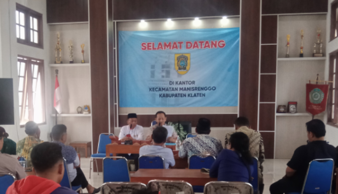 Mediasi Sengketa Tanah Kas Desa Barukan Belum Ada Titik Temu, Warga Minta Selesaiakan Di Meja Hijau.