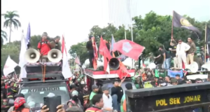 Aksi unjuk rasa atau demo digelar oleh pengemudi ojek online (ojol) dari berbagai wilayah di Indonesia di sejumlah titik di Jakarta, pada Selasa, 20 Mei 2025.