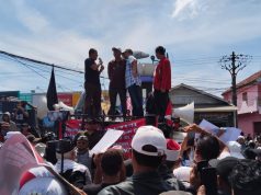 Berbagai Elemen Masyarakat dan Tokoh Nasional Demo Tolak PIK2 di Tugu Cangkir Kronjo