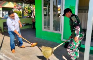 Koramil 22 Wonosari Dan Polsek Wonosari Gelar Karya Bakti Bersihkan Tempat Ibadah Di Desa Duwet Klaten