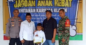 Babinsa Koramil 15 Polanharjo Hadiri Kegiatan Khitanan Massal Di Desa Wangen Klaten
