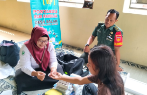 Babinsa Desa Balak Klaten Dampingi Kegiatan Posyandu Dalam Rangka Implementasi Integritas Pelayanan (ILP)
