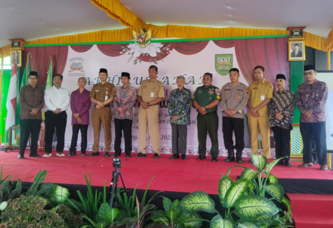 Wakili Danramil, Bati Tuud Koramil 21/Juwiring Hadiri Acara Akhirussanah SDIT MTA Juwiring Tahun Pelajaran 2024/2025