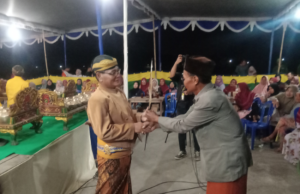 Warga Sidomulyo Desa Ketitang Bersih Dusun Dan Sambut Tahun Baru Hijriyah, Gelar Wayang kulit