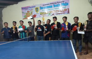 Sukses, Pemerintah Desa Ngawonggo Gelar Turnamen Tenes meja Piala Ngawonggo Cup
