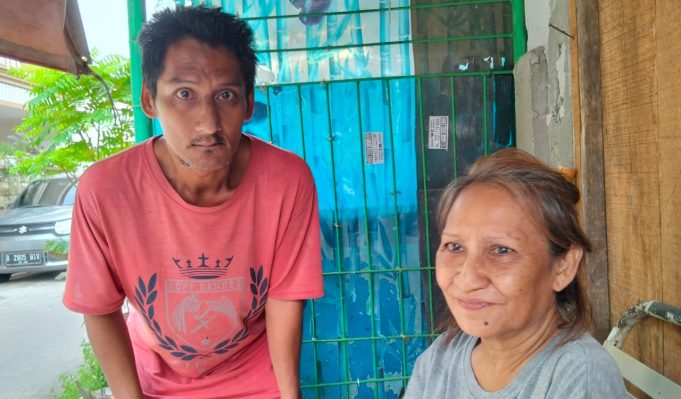Seorang Ibu Bernama Maria (Mama Rio) Diduga Mengalami Kerugian 21,5 juta Akibat Pengurusan Balik Nama Sertifikat Rumahnya di RT 03/05, Tegal Alur, Jakarta Barat.