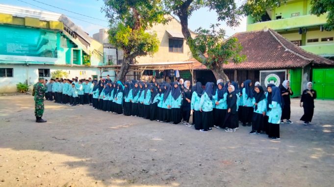 Koramil 22/Wonosari Binaan Karakter Melalui Pelatihan PBB Dan Materi Wasbang Di Tiga Sekolah Wilayah Wonosari Klaten