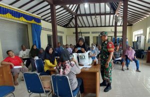 Babinsa Koramil 24/Klaten Utara Monitoring Distribusi Bantuan Beras di Tiga Wilayah Binaan