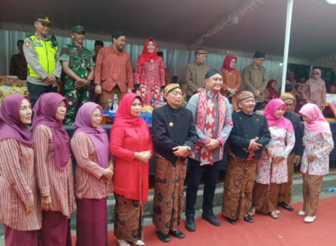Semarak Kirab Budaya, Grebeg Pasar Masaran Cawas Ke 10 Dan Sambut Hari Jadi Kabupaten Klaten Ke 221