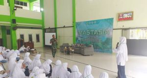 Peran Remaja Dalam Bela Negara, Danramil 24 Klaten Utara Beri Wasbang Santri Baru SMPIT Dan SMAIT PPTQ. Ibnu Abbas Klaten