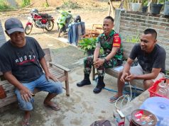 Babinsa Koramil Klaten Utara Jalin Komunikasi Sosial Ajak Warga Jaga Kerukunan Dan Waspadai Judi Online