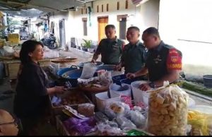 Cek Harga Sembako, Koramil Jogonalan Pantau Pasar Kraguman Klaten