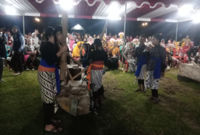 Festival Gejog Lesung Semarakan Peringatan HUT RI Ke 80 Di Desa Tirtomarto.