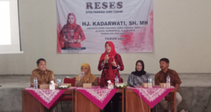 Reses Hj Kadarwati. S.H., M.H Sosialisasikan Pencegahan Penyakit Leptospirosis