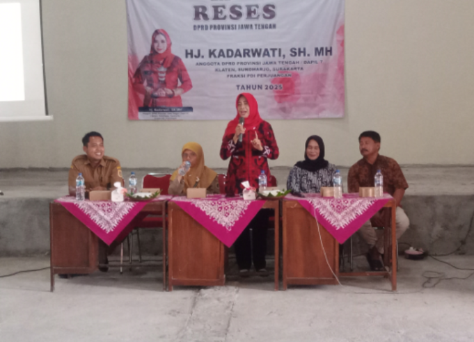 Reses Hj Kadarwati. S.H., M.H Sosialisasikan Pencegahan Penyakit Leptospirosis