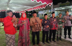 Peringati HUT RI Ke-80 Pemerintah desa Pakisan Gelar Wayang Srawung