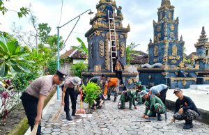 Karya Bakti Teritorial Kodim 0723/Klaten Di Pura Amerta Loka, Perkuat Kebersamaan Sambut HUT TNI