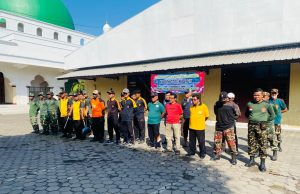 Karya Bakti Teritorial Prima: TNI dan Masyarakat Bersatu Jaga Kebersihan Masjid Roudlotus Sholihin Ceper Klaten