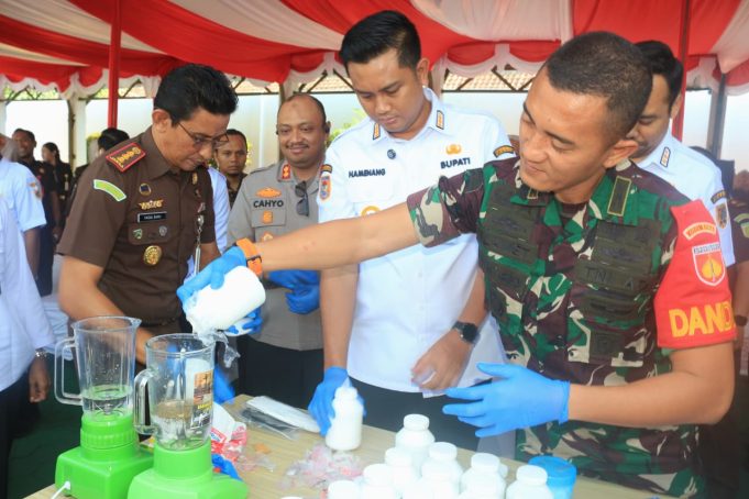 Kejari Klaten Gelar Pemusnahan Barang Rampasan Inkracht, Dandim 0723/Klaten: Bukti Transparansi Hukum Dan Jaga Ketertiban Masyarakat