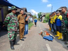 Sinergi TNI Dan Masyarakat, Koramil 23/Ceper Gotong Royong Bersihkan Aliran Sungai Di Desa Ceper Klaten
