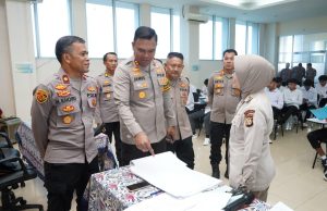 Wakapolres Jakut Tinjau Tes Psikologi Relawan SPPG Polri di Kelapa Gading