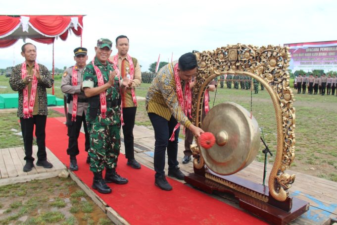 Bupati Klaten Buka Karya Bakti Mandiri Klaten Bersinar Ke-XXXI Di Desa Gondangsari Juwiring