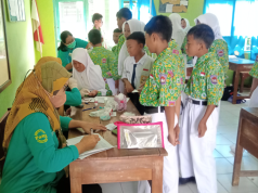Pemeriksaan Kesehatan Bagi Siswa Di SMP Negeri 2 Karangdowo.