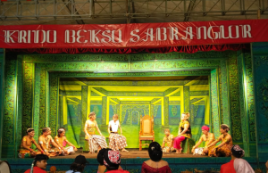 Pentas Seni Jathilan Dan Ketoprak Meriahkan Gelar Budaya Desa Sabranglor
