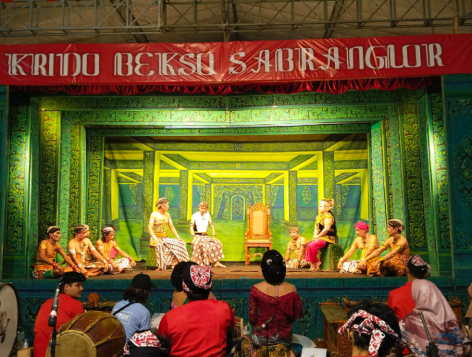 Pentas Seni Jathilan Dan Ketoprak Meriahkan Gelar Budaya Desa Sabranglor