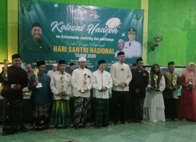 Peringati Hari Santri Nasional Tahun 2025 NWC NU Kecamatan Juwiring Gelar Kolosal Hadroh.