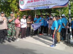 HUT PGRI Ke-80 Di Cawas, Babinsa Koramil 20/Cawas Pantau Dan Amankan Jalan Sehat