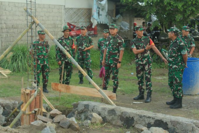 Pangdam IV/Diponegoro Tinjau Pembangunan KDKMP Desa Somopuro Jogonalan Klaten
