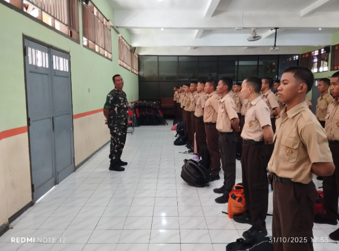 Siswa SMKN 2 Klaten Ikuti KKRI di Rindam IV/Diponegoro
