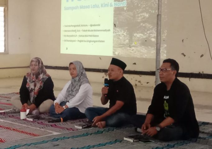 Jaringan Masyarakat Akar Rumput Klaten (JANGKAR) Gelar “Selametan Klaten” Doa Bersama Lintas Iman dan Bedah Buku TPA Troketon.