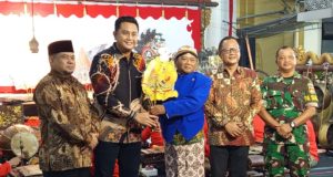 Resmikan Gedung Public Safety Center, Dinas Kesehatan Klaten Gelar Wayang Kulit.
