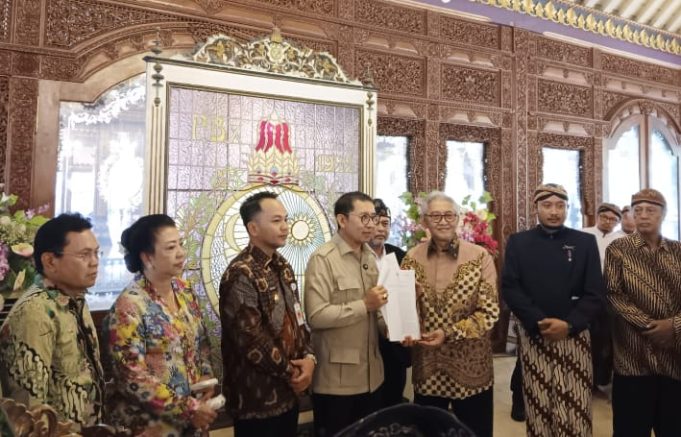 Keraton Kasunanan Surakarta Lagi lagi Terjadi Ontran-ontran Penyerahan SK Menteri Kebudayaan