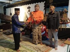 Tradisi Sadranan Warga Masyarakat Dukuh Tanjung Gelar Pentas Wayang Kulit.