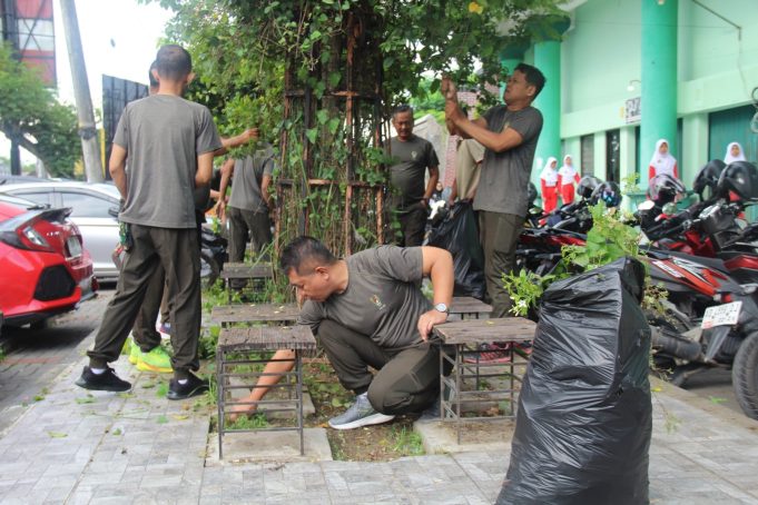 Jaga Asri Fasilitas Umum, Kodim 0723/Klaten Gelar Aksi Bersih Stadion Trikoyo