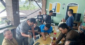PERS CONFERENCE BUPATI KUNINGAN DENGAN AWAK MEDIA TERKESAN TEBANG PILIH