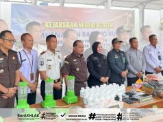 PERKUAT SINERGITAS, KALAPAS KLATEN PENUHI UNDANGAN KEJARI KLATEN, HADIRI PEMUSNAHAN BARANG BUKTI DI KEJARI KLATEN BERSAMA FORKOPIMDA