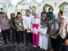 1.000 Porsi Bubur Samin Dibagikan Secara Gratis di Masjid Darussalam