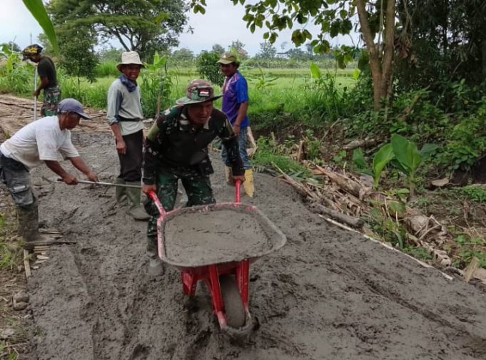 Di Bulan Ramadhan, Betonisasi TMMD Sengkuyung Tahap I TA 2026 Kodim 0723/Klaten Terus Dikerjakan
