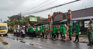 Perkuat Kebersamaan Di Bulan Suci, Kodim 0723/Klaten Dan Persit Berbagi Takjil