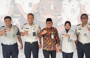 PANTAU PELAKSANAAN PELAYANAN PUBLIK DI LAPAS KLATEN, STAFFSUS KEMENKO HUKUM, HAM, DAN IMIPAS LAKSANAKAN MONITORING DAN EVALUASI LAYANAN KUNJUNGAN