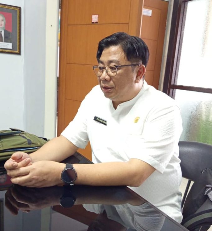 OBAT KELAS G DIPERJUALBELIKAN SECARA BEBAS MEMBUAT KADINKES KUNINGAN ANGKAT BICARA