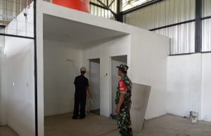 Babinsa Desa Nangsri Monitoring Pembangunan KDKMP, Pastikan Kualitas Dan Kelancaran Pekerjaan