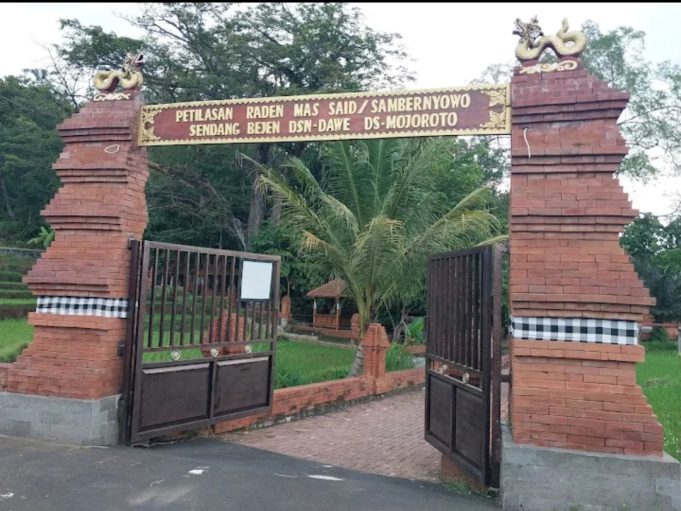 Wisata Religi Sendang Pangeran Sambernyawa di Karanganyar
