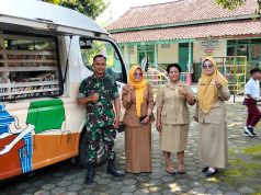 Babinsa Desa Balak Dampingi Kunjungan Dinas Perpustakaan Dan Arsip Kabupaten Klaten Ke SD Balak