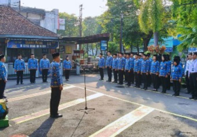 Perkuat Jiwa Korsa, Pegawai Lapas Klaten Kenakan Seragam Korpri Dalam Apel Kesadaran Nasional.